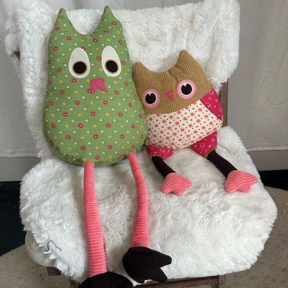 Pottery Barn Kids Set of 2 Brooke Owl Decorative Pillows Pink Green Corduroy